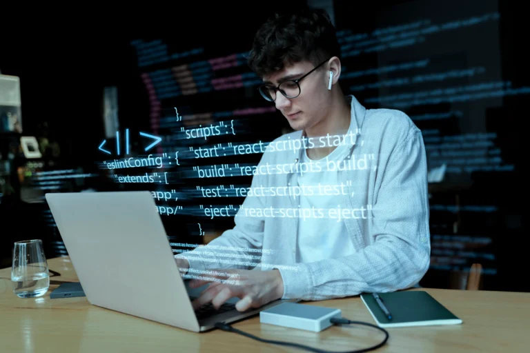 Ingeniería de Software: estudia, trabaja y entra rápido al mercado laboral